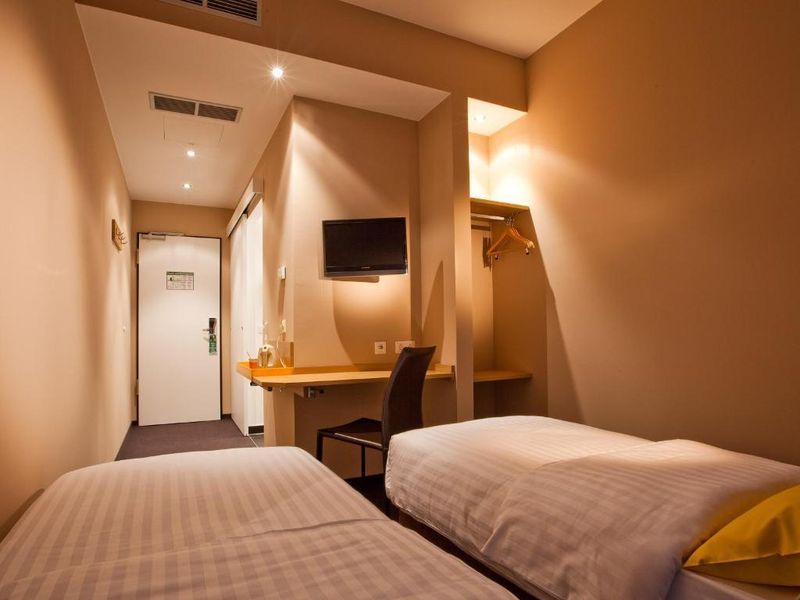 Hotel B&B Hotel München-Moosach, Deutschland, München. Großes 1