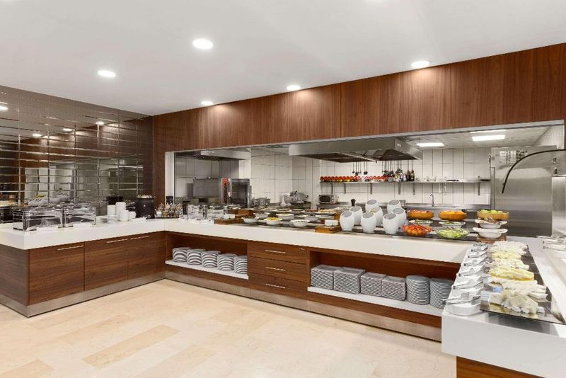 Hotel Ramada Encore By Wyndham Istanbul Kartal Hotel, Türkei, Istanbul. Großes 2