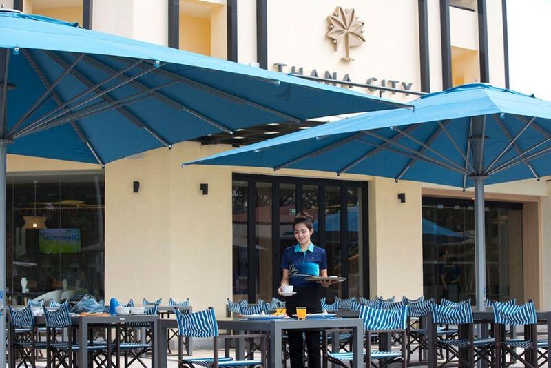 Hotel Eastin Thana City Golf Resort Bangkok, Thailand, Samut Prakan. Großes 2