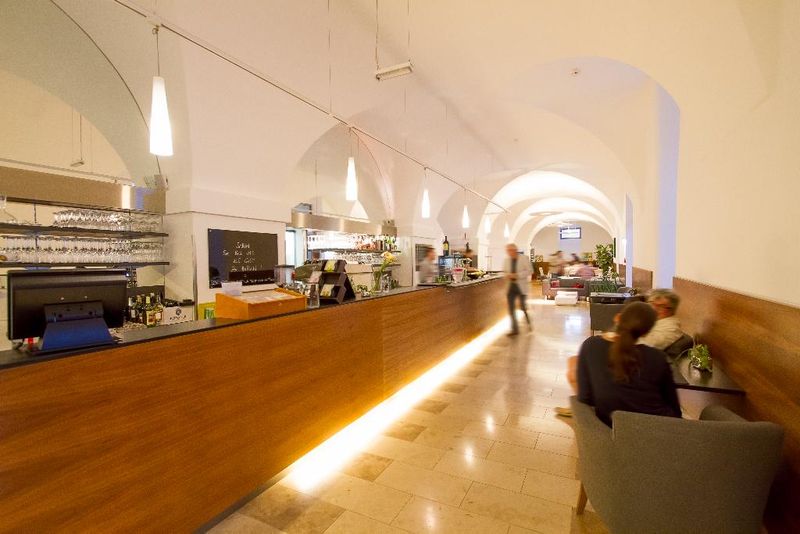 Hotel Altes Kloster, Österreich, Hainburg an der Donau. Großes 1