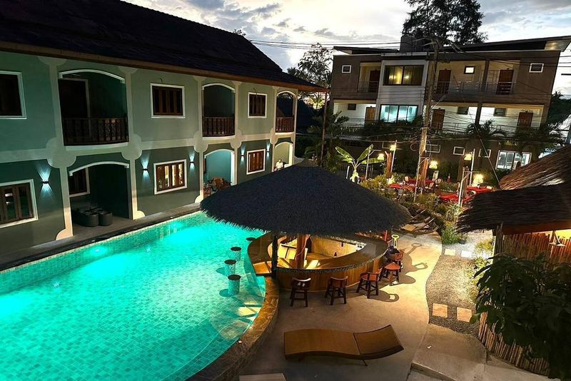 Hotel Ginis Beach Resort by ZUZU, Thailand, Kamala. Großes 13