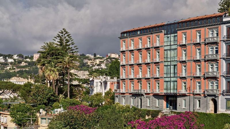 Hotel De Bonart Naples Curio Collection, Italien, Neapel. Großes 1