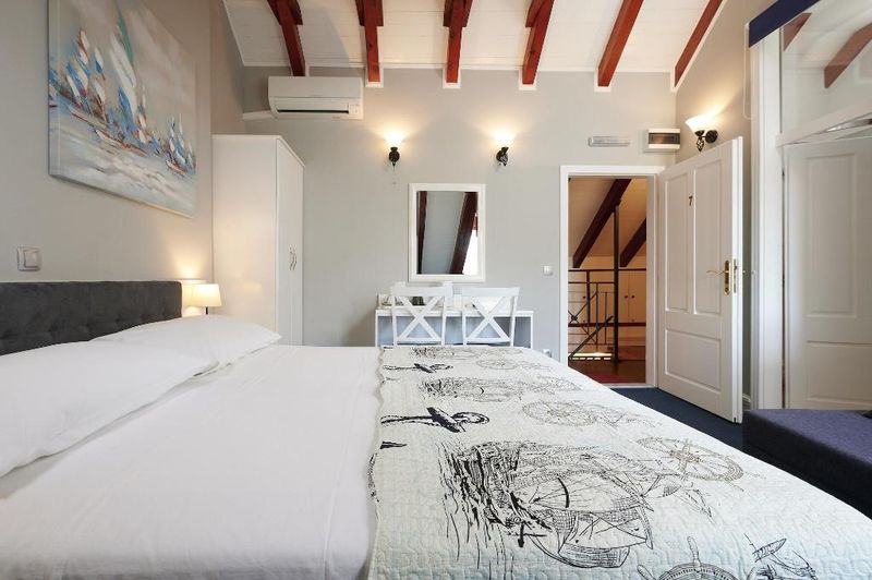 Hotel Palace Central Square, Kroatien, Trogir. Großes 87