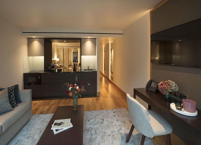 Hotel Tower Suites by Blue Orchid, Großbritannien, London. Großes 2