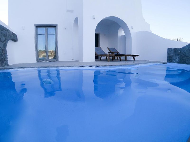 Hotel Amphitrite Suites Santorini, Griechenland, Vothonas. Großes 2