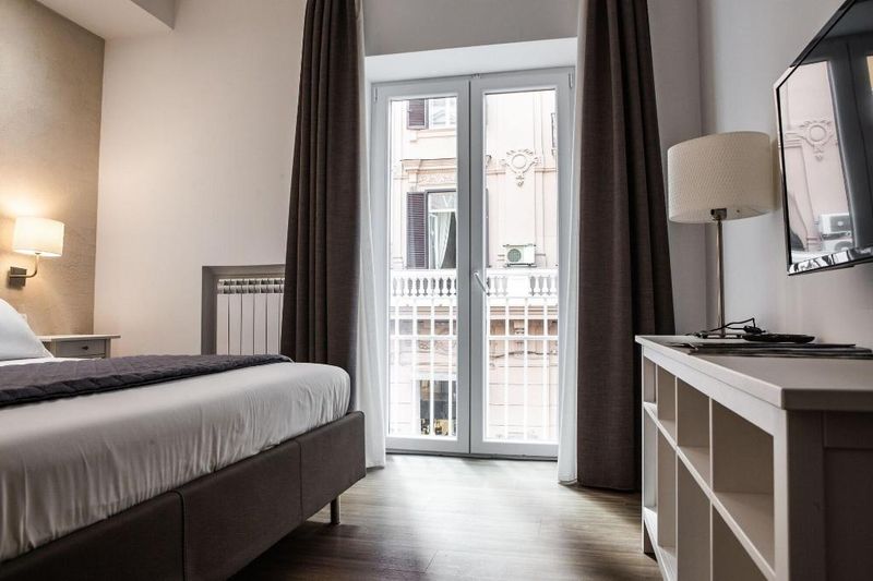 Hotel Prestige Rooms Chiaia, Italien, Neapel. Großes 2