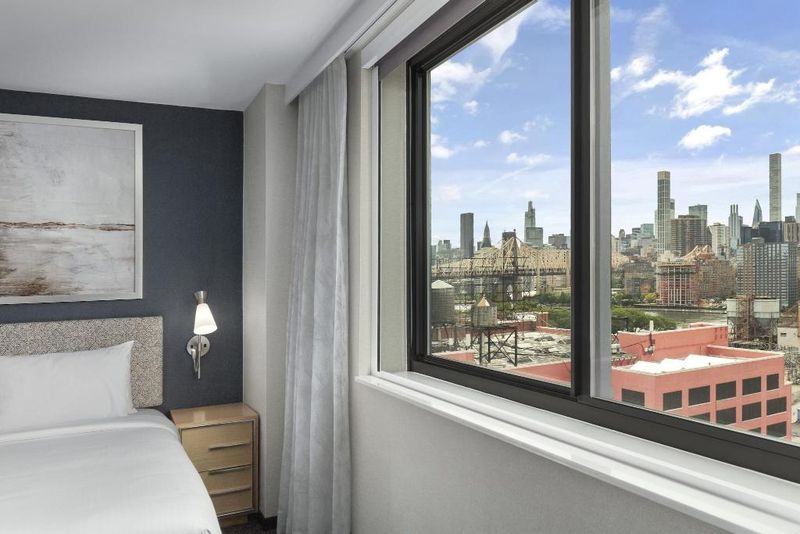 Hotel Residence Inn by Marriott New York Queens, USA, New York City - Manhattan. Großes 2