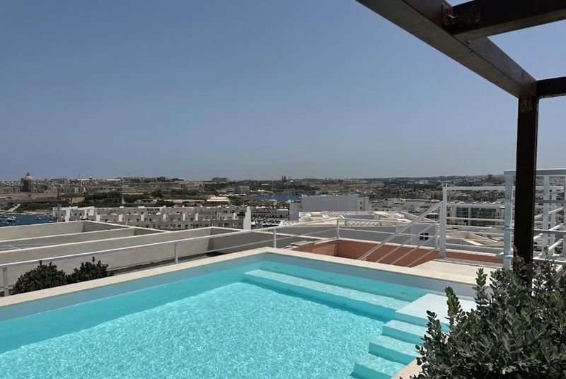 Hotel Ta' Tereza in Manwel Dimech Street, Malta, Sliema. Großes 1