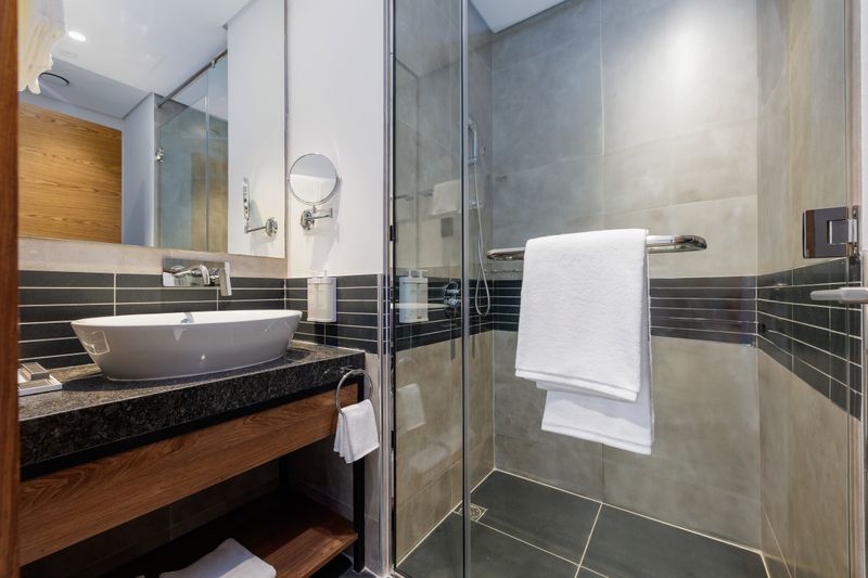 Hotel Holiday Inn Dubai Village Circle, Vereinigte Arabische Emirate, Dubai. Großes 11