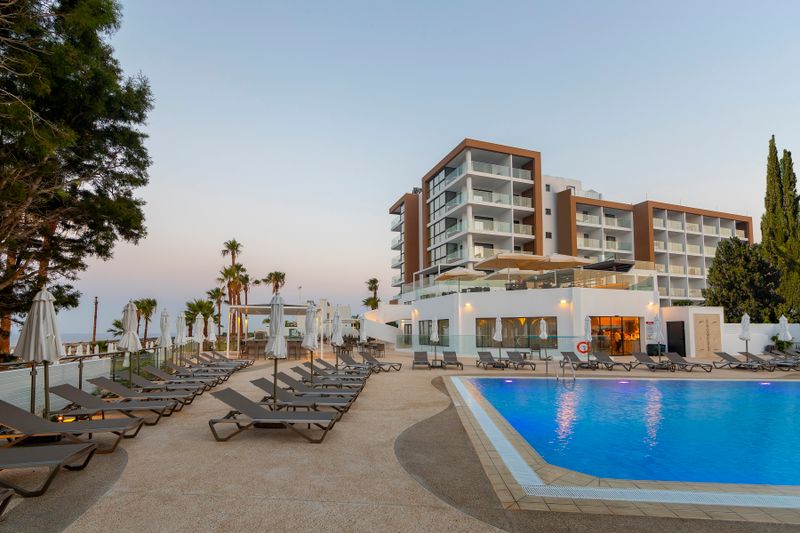 Hotel Leonardo Crystal Cove Hotel and Spa by the sea, Zypern, Paralimni. Großes 1