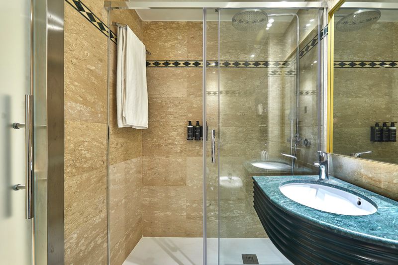 Hotel Exe Mitre, Spanien, Barcelona. Großes 21