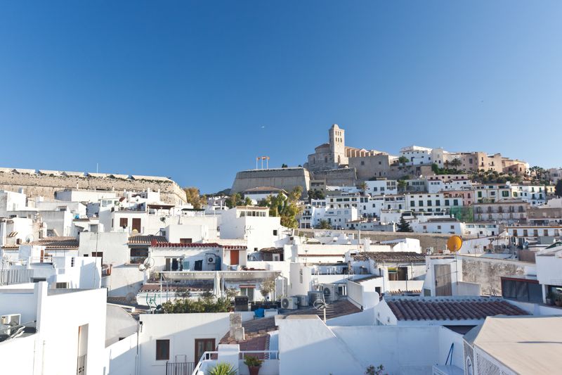 Hotel Ryans La Marina, Spanien, Ibiza-Stadt. Großes 24