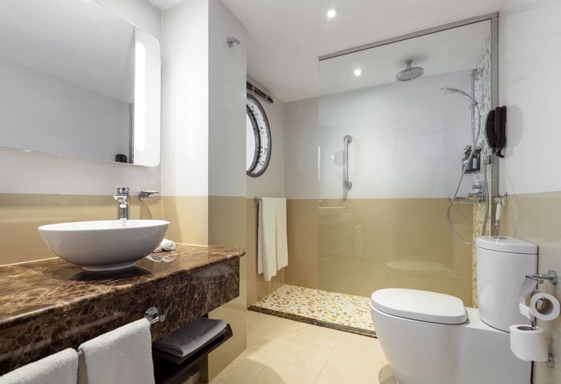 Hotel Crowne Plaza Muscat, an IHG Hotel, Oman, Muscat. Großes 18