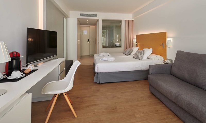 Hotel Girasol, Spanien, Cala Millor. Großes 18