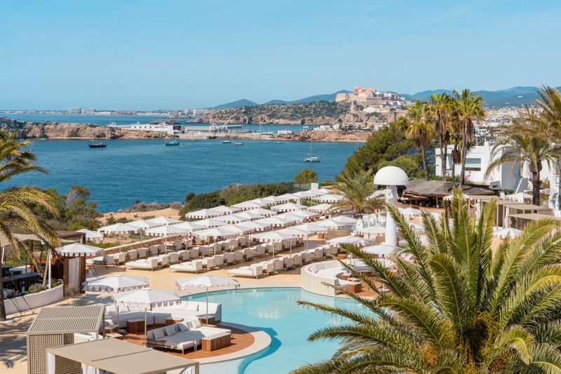 Hotel Destino Five Ibiza 5 Star Grand Luxe Resort, Spanien, Santa Eulalia del Rio. Großes 1