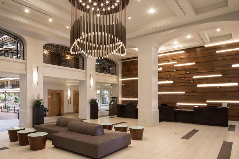 Hotel Embassy Suites by Hilton Anaheim-North, USA, Anaheim. Großes 2