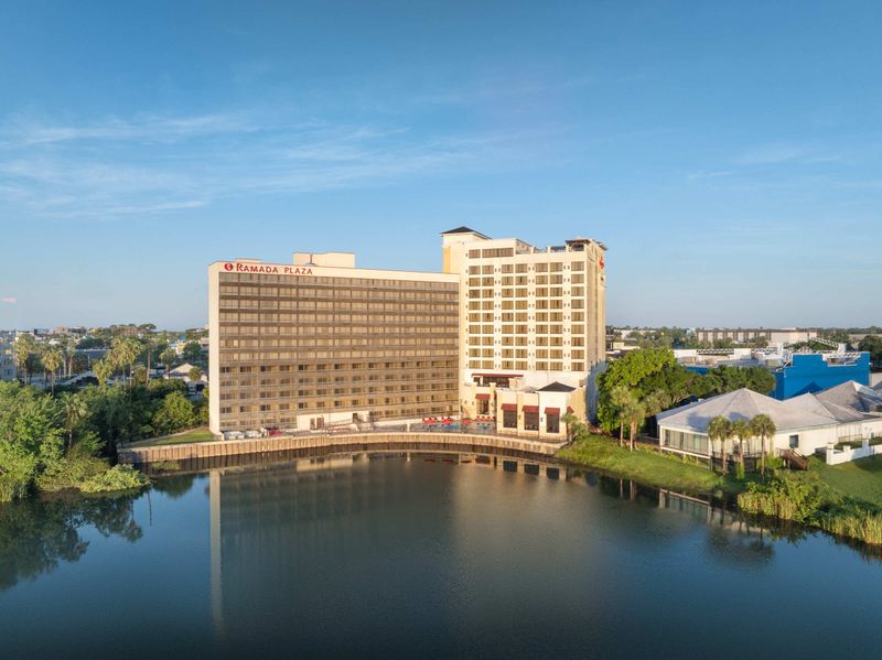 Hotel Ramada Plaza Resort and Suites Orlando International Drive, USA, Orlando. Großes 1