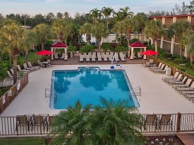 Hotel Red Roof Plus+suites Downtown 5th Ave S, USA, Naples. Großes 1